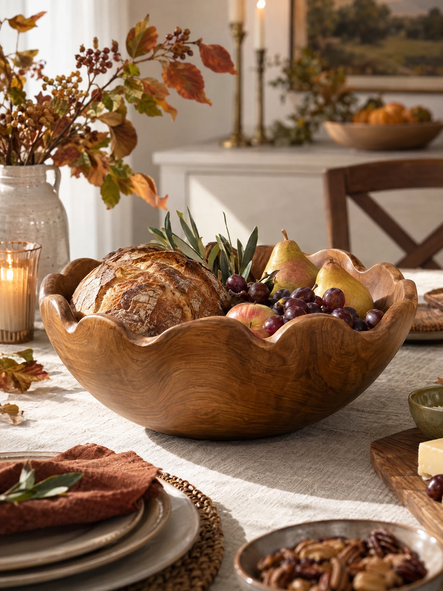 Scalloped mango-wood serving bowl